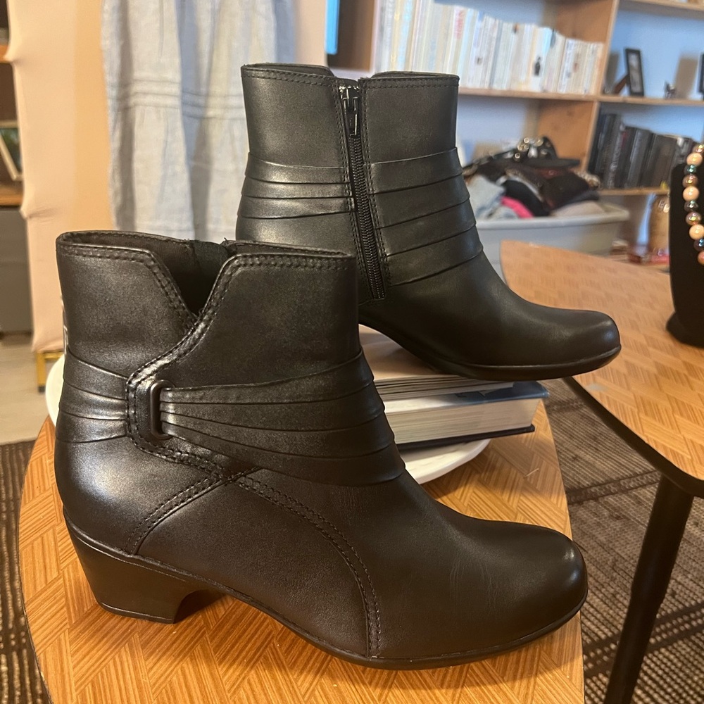 Clarks Pecos Black Leather Heeled Boots